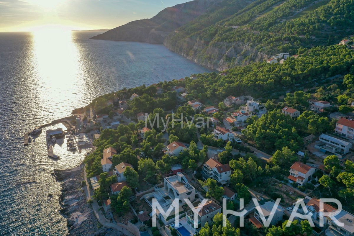 Land For sale - SPLITSKO-DALMATINSKA HVAR