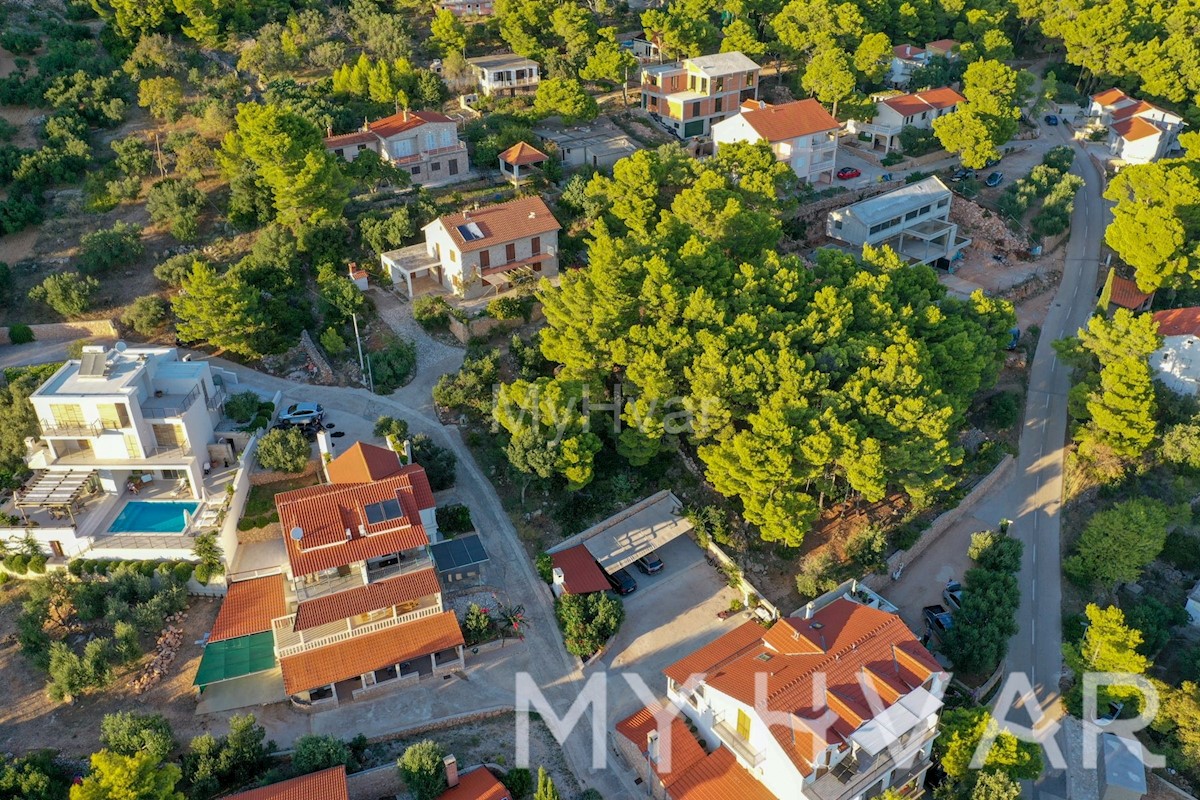 Land For sale - SPLITSKO-DALMATINSKA HVAR