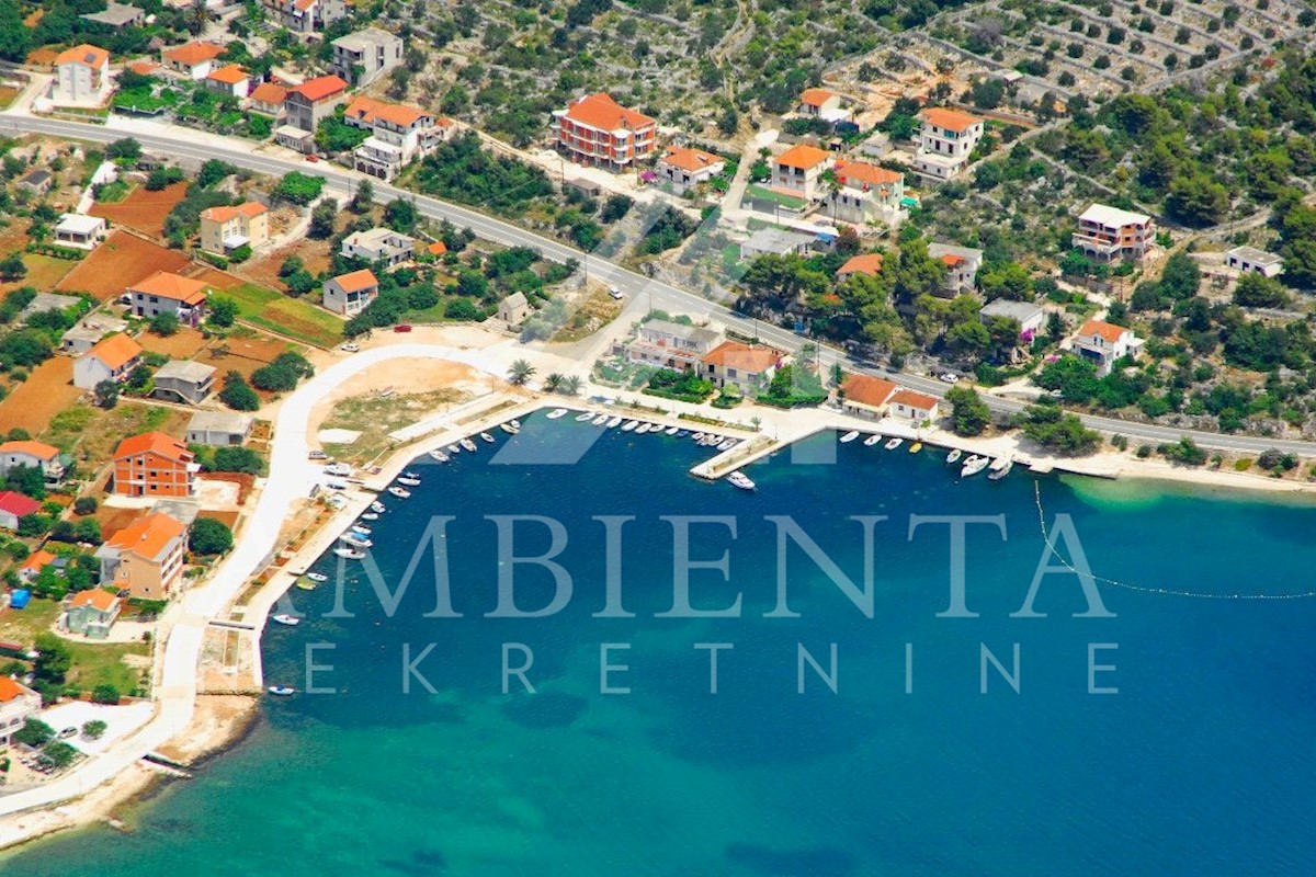 Land For sale - SPLITSKO-DALMATINSKA MARINA