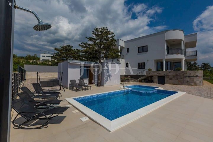 Haus zu verkaufen 440 m² – Crikvenica