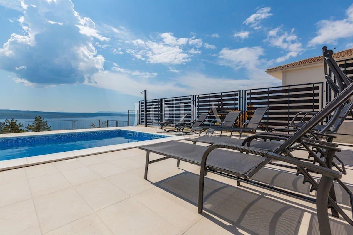 Kuća Na prodaju - PRIMORSKO-GORANSKA CRIKVENICA