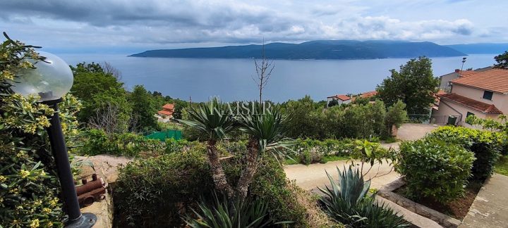 Haus zu verkaufen – Rabac