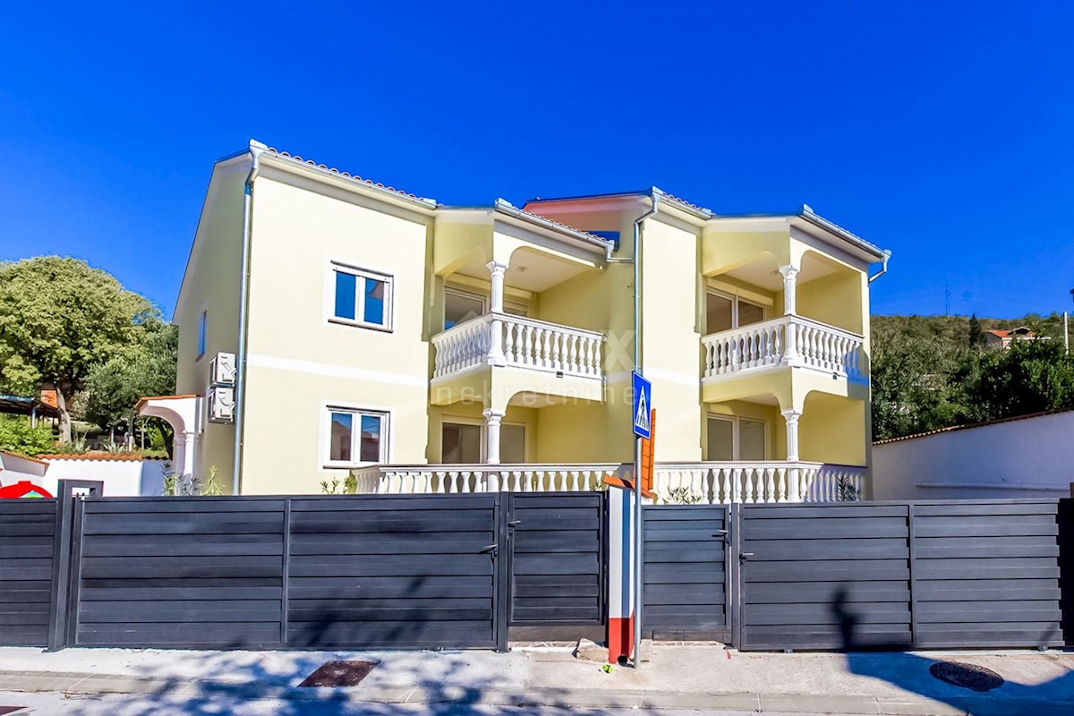 Kuća Na prodaju - PRIMORSKO-GORANSKA CRIKVENICA