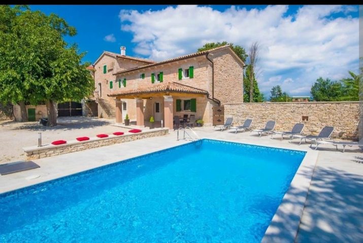 Casa in vendita 220 m² – Žminj