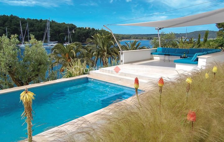 Kuća na prodaju 155 m² – Brač