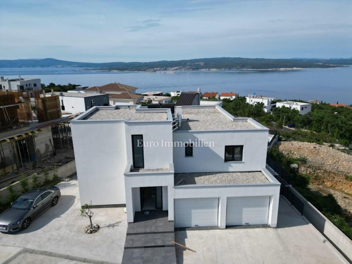 Hiša Na predaj - PRIMORSKO-GORANSKA CRIKVENICA