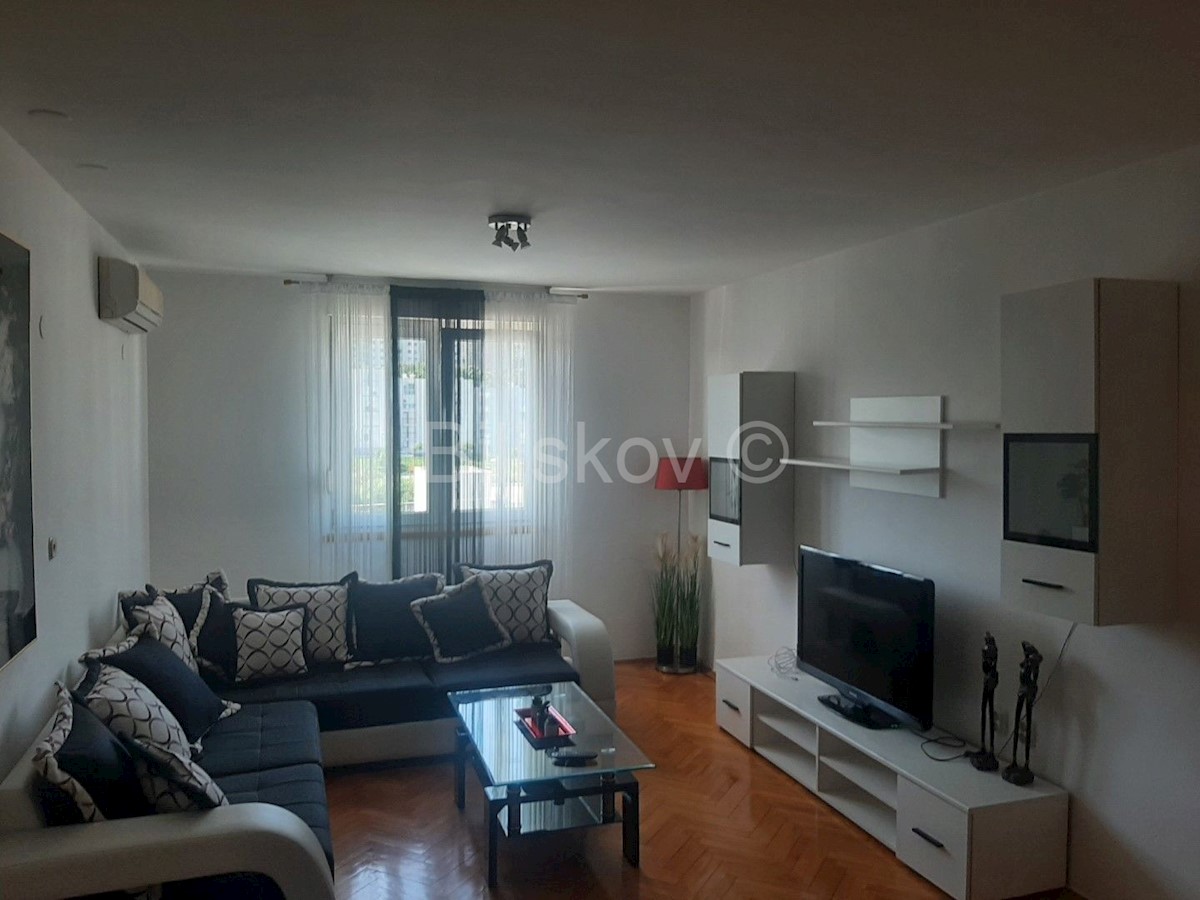 Flat For rent - SPLITSKO-DALMATINSKA SPLIT