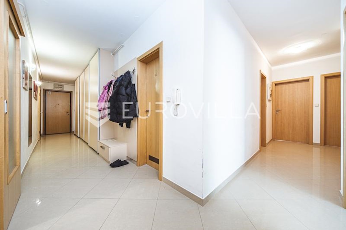 Apartma Na predaj - GRAD ZAGREB ZAGREB