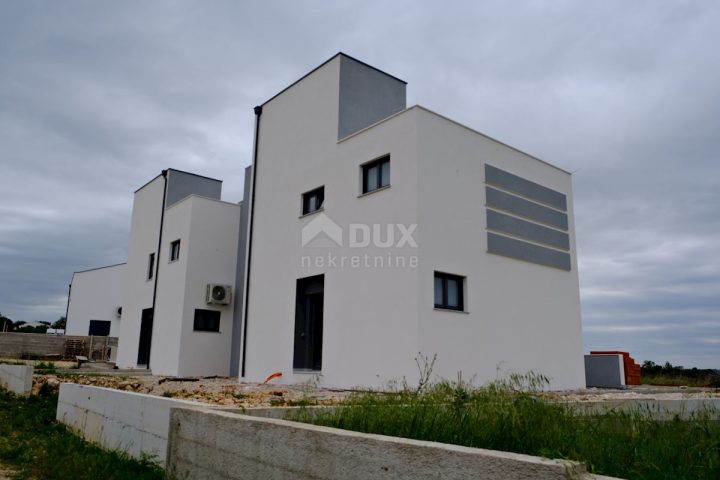 Kuća na prodaju 199 m² – Vrsi