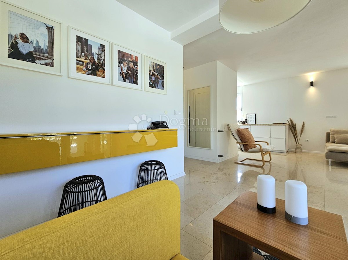 House For sale - ISTARSKA NOVIGRAD