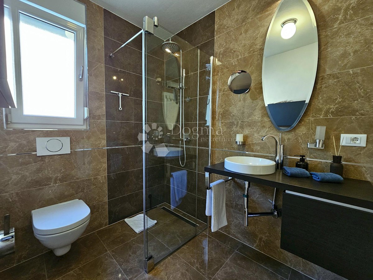 House For sale - ISTARSKA NOVIGRAD