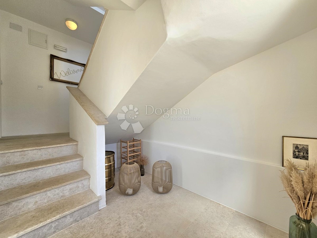 House For sale - ISTARSKA NOVIGRAD