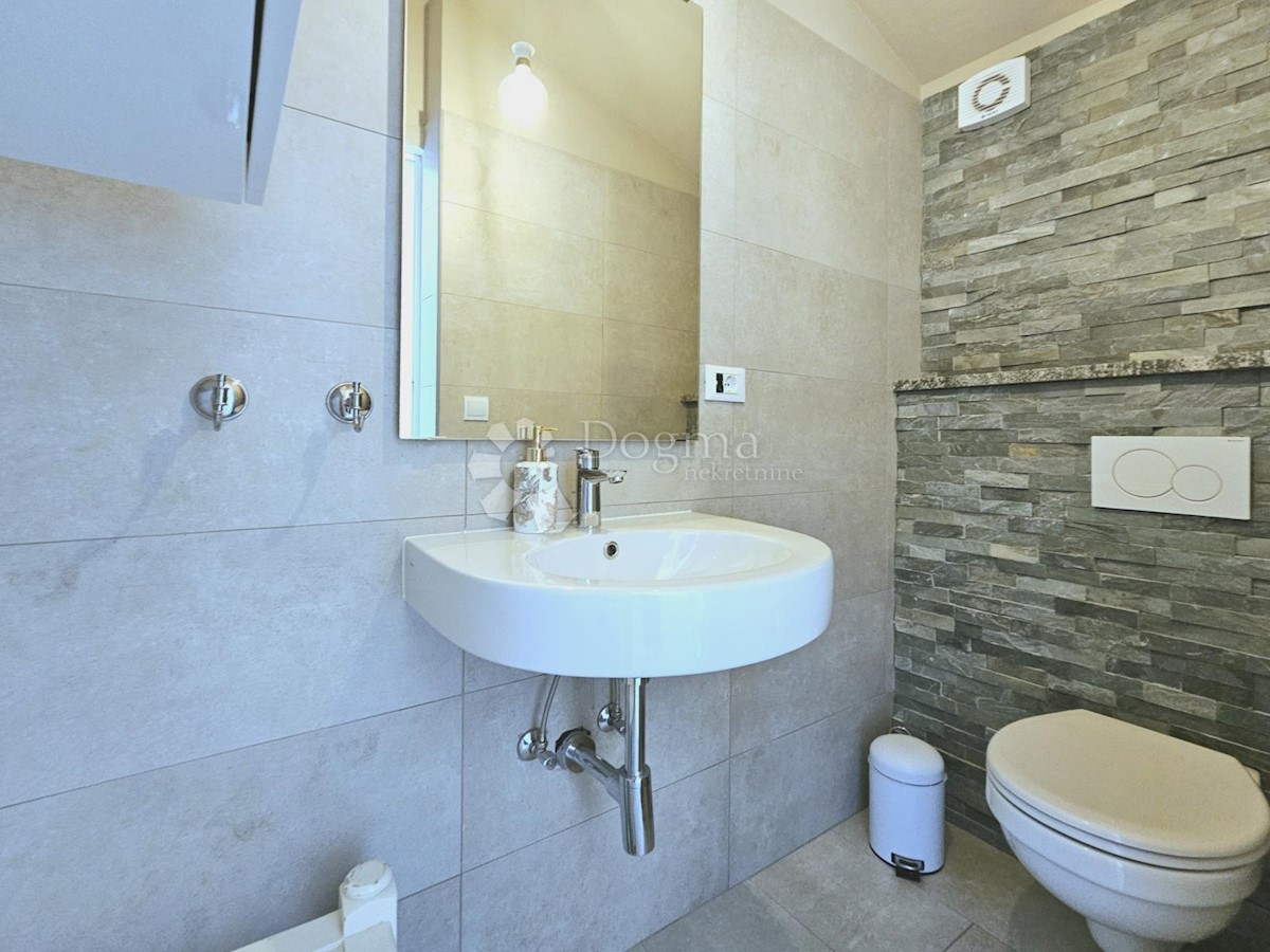 House For sale - ISTARSKA NOVIGRAD