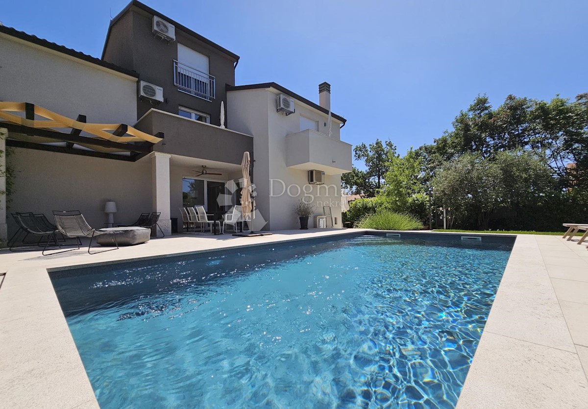 House For sale - ISTARSKA NOVIGRAD