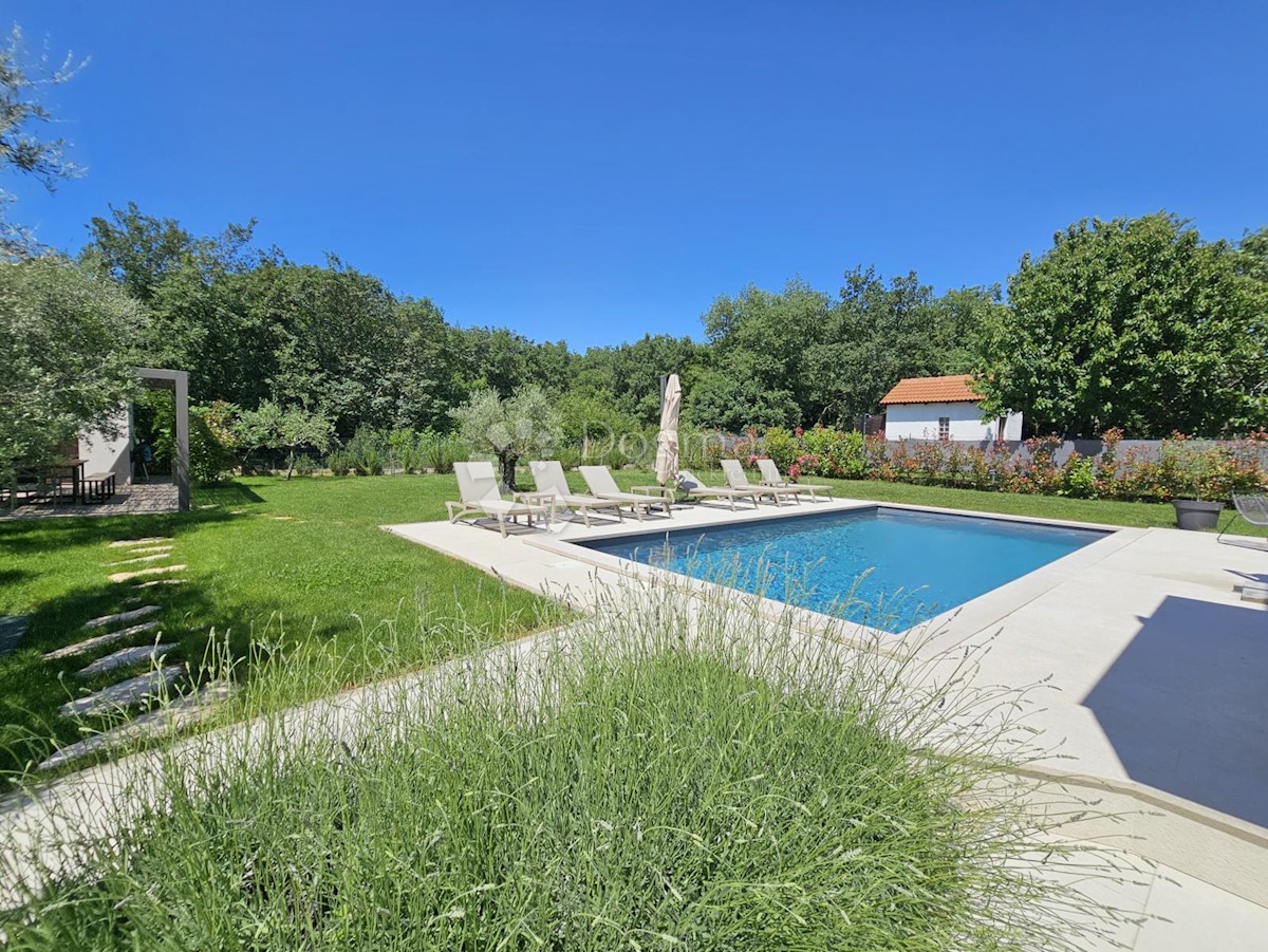 House For sale - ISTARSKA NOVIGRAD