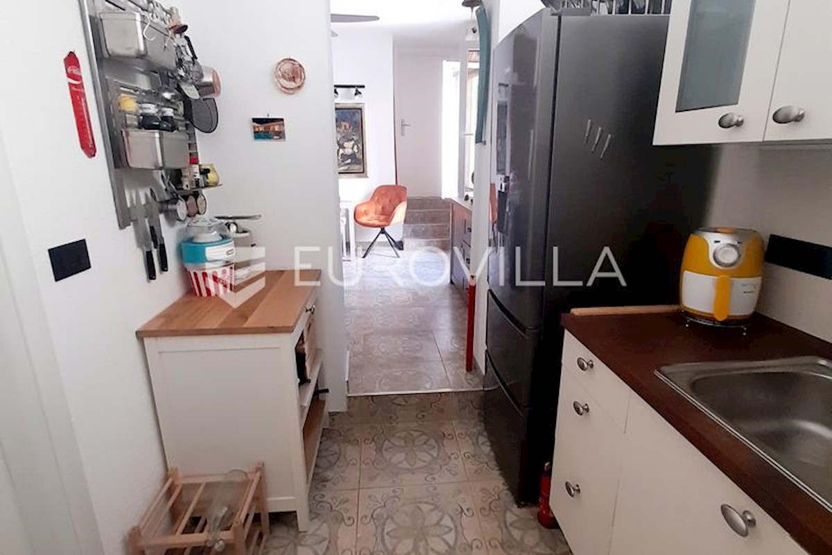 Maison À vendre - SPLITSKO-DALMATINSKA SPLIT