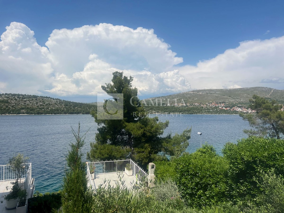 Haus Zu verkaufen - ŠIBENSKO-KNINSKA ŠIBENIK