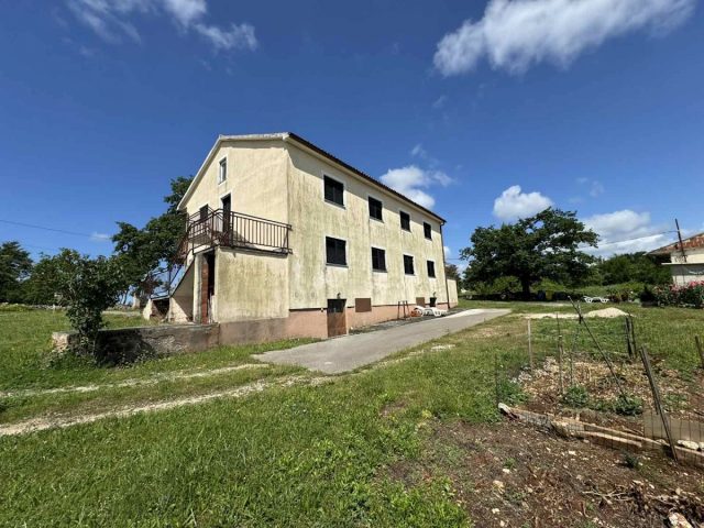 Casa in vendita 260 m² – Svetvinčenat