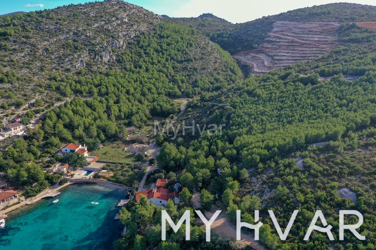 Terreno In vendita - SPLITSKO-DALMATINSKA HVAR