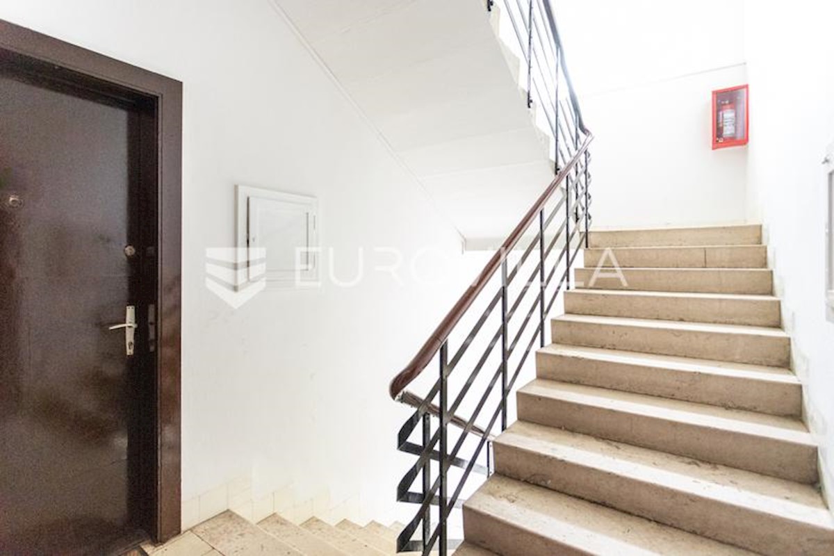 Flat For sale - SPLITSKO-DALMATINSKA SPLIT