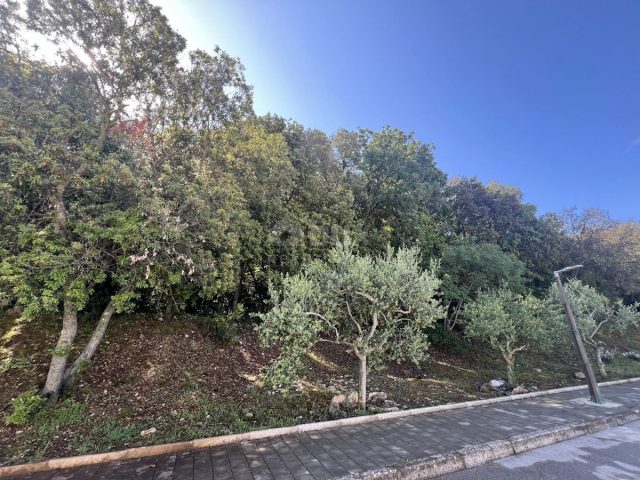 Zemljište na prodaju 2651 m² – Pula