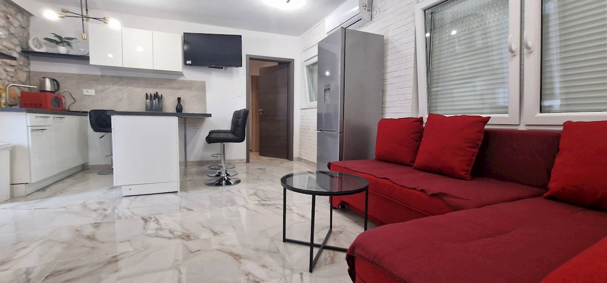 Kuća Na prodaju - PRIMORSKO-GORANSKA VINODOLSKA OPĆINA