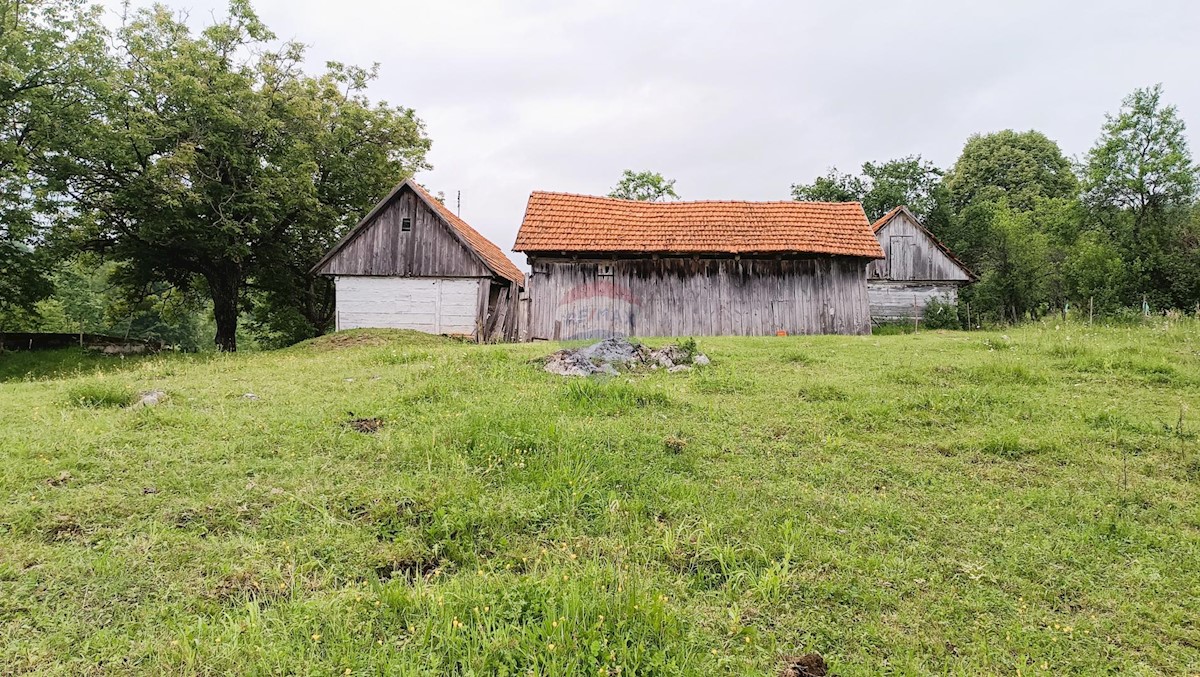 Casa In vendita - KARLOVAČKA SLUNJ