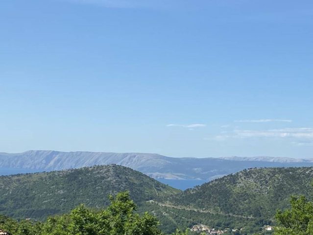 Pozemok na predaj 700 m² – Bribir