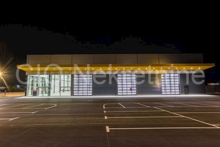 Poslovni prostor za najam 1600 m² – Trogir
