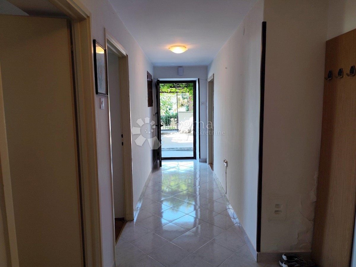 Flat For sale - PRIMORSKO-GORANSKA CRIKVENICA