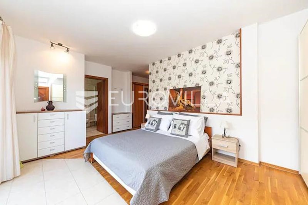 Maison À vendre - SPLITSKO-DALMATINSKA PODSTRANA