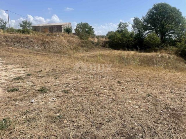 Zemljište na prodaju 737 m² – Vodnjan