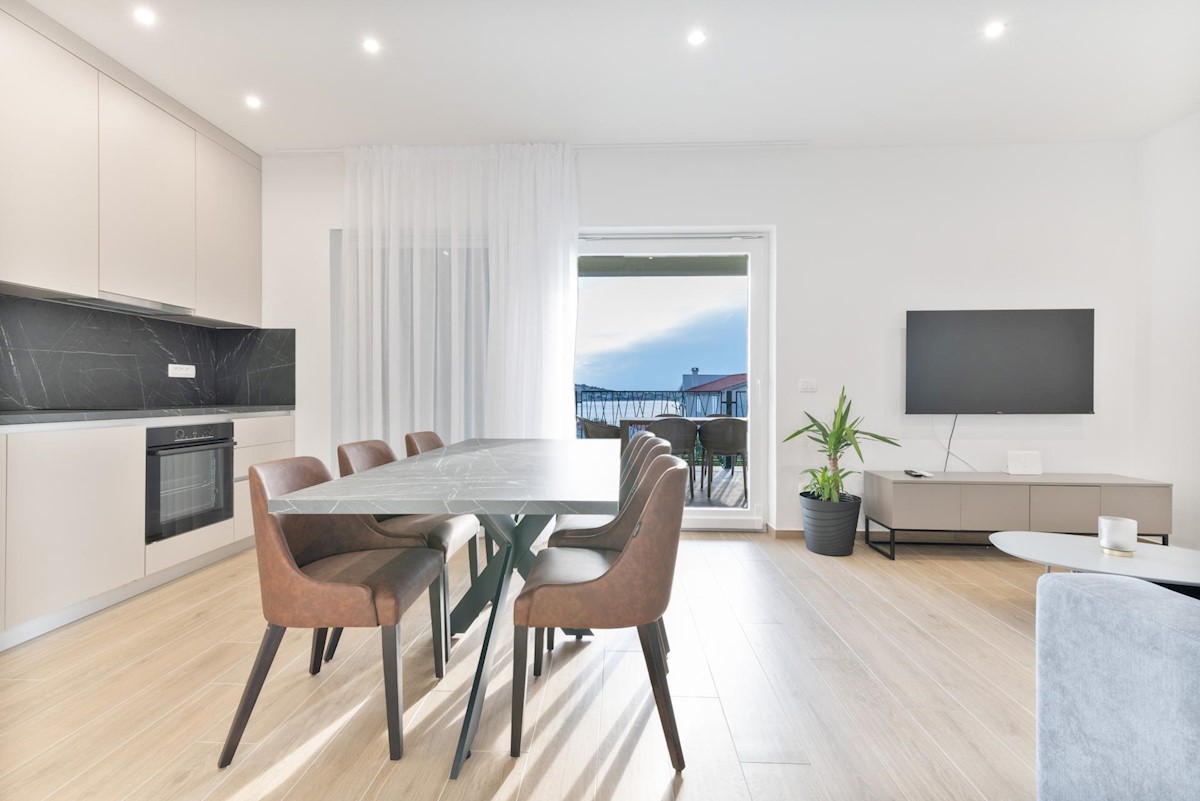 Apartment Zu verkaufen - SPLITSKO-DALMATINSKA MARINA