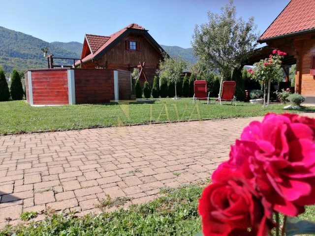 Hiša Naprodaj - Ličko-senjska Otočac - foto 2/16