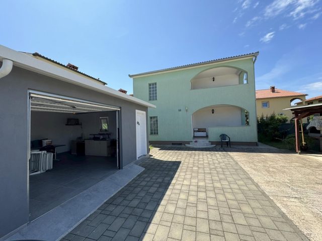 Haus zu verkaufen 187 m² – Valbandon