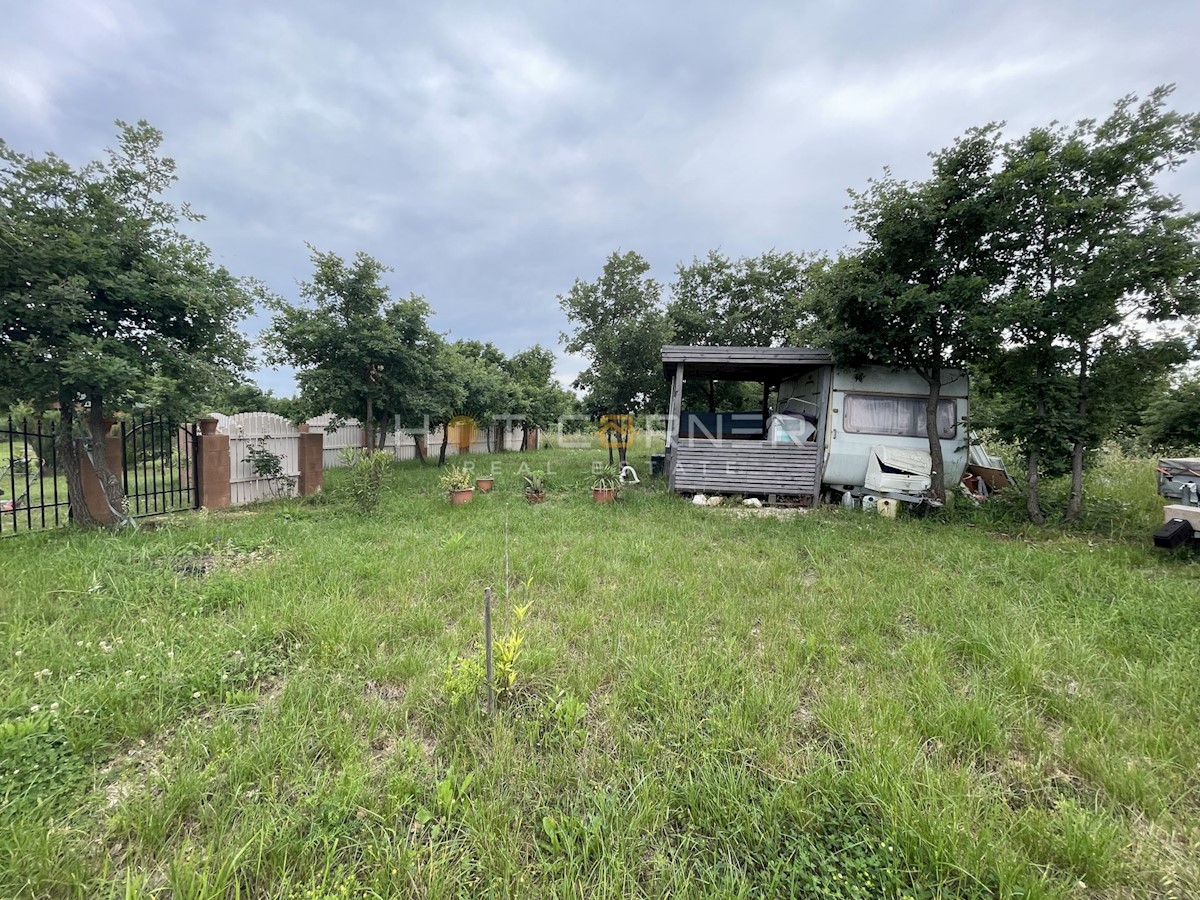Terrain À vendre - Istarska Marčana - foto 1/2