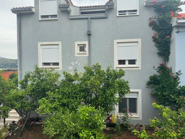 Casa in vendita 330 m² – Čiovo