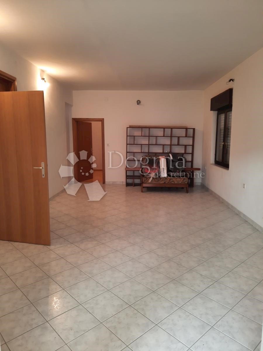 Casa In vendita - SPLITSKO-DALMATINSKA PODSTRANA