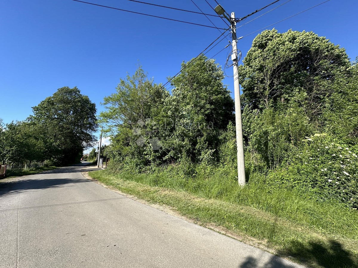 Terreno In vendita - LIČKO-SENJSKA GOSPIĆ