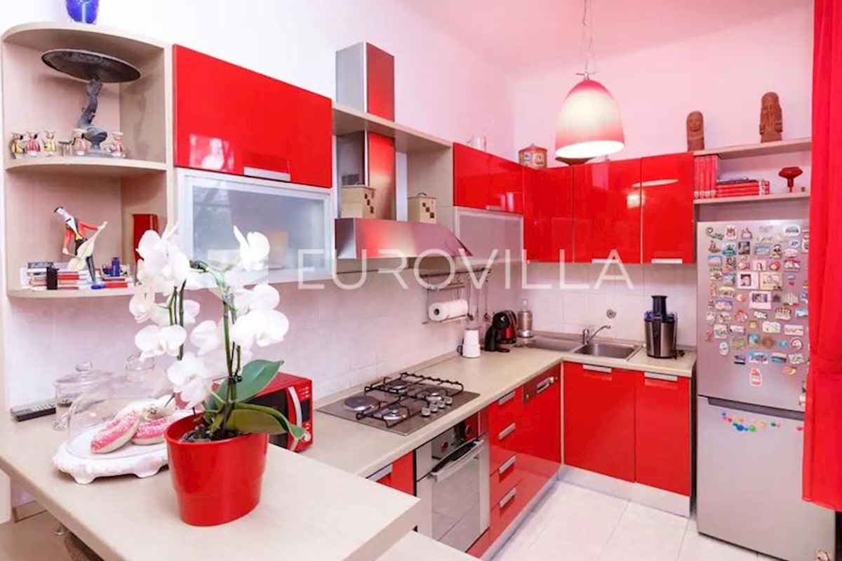 Flat For rent - SPLITSKO-DALMATINSKA SPLIT