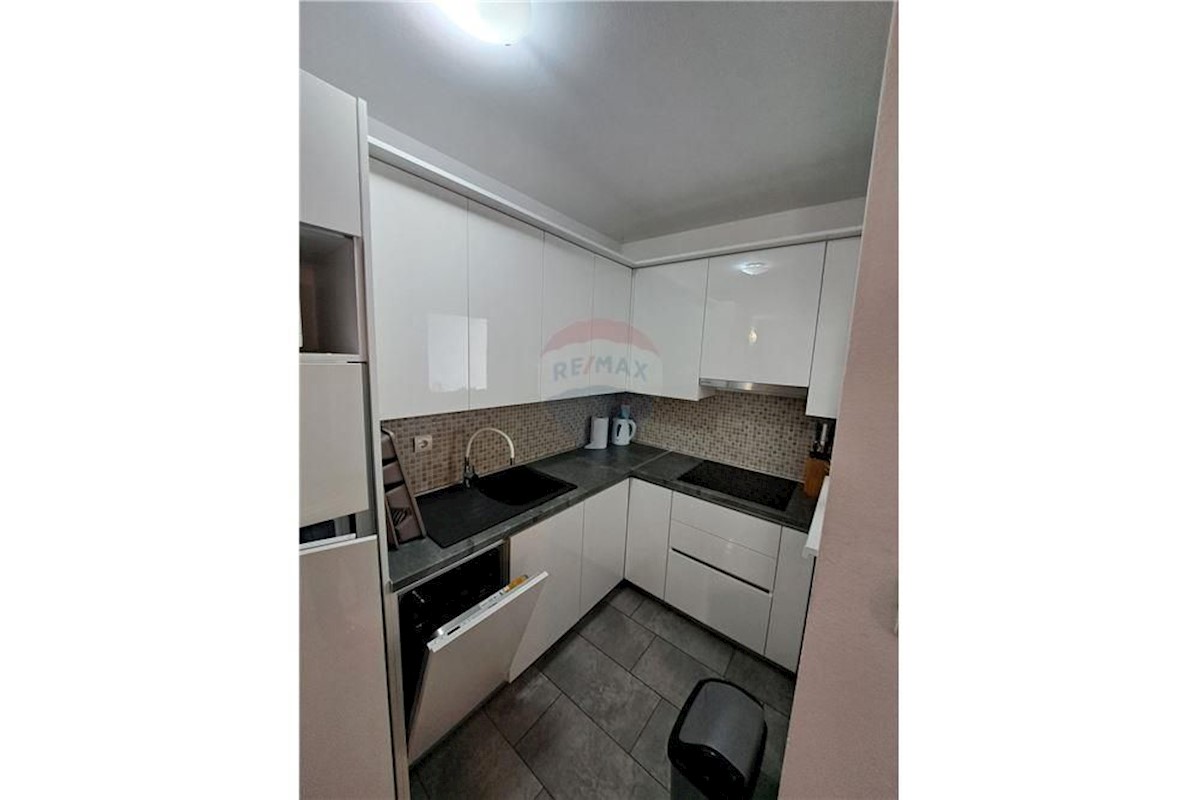 Apartment Zu verkaufen - LIČKO-SENJSKA NOVALJA