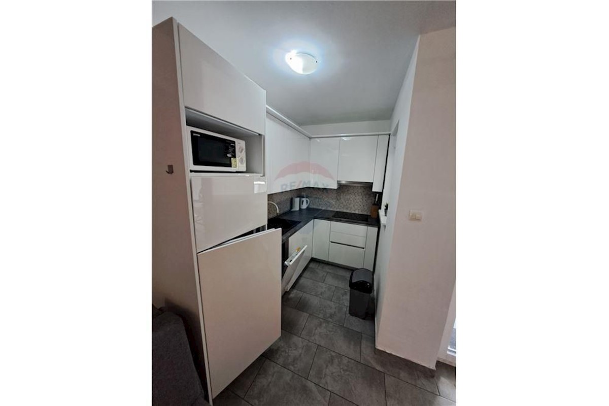 Apartment Zu verkaufen - LIČKO-SENJSKA NOVALJA