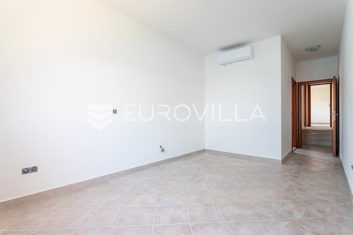 Apartmán Na prodej - SPLITSKO-DALMATINSKA MARINA