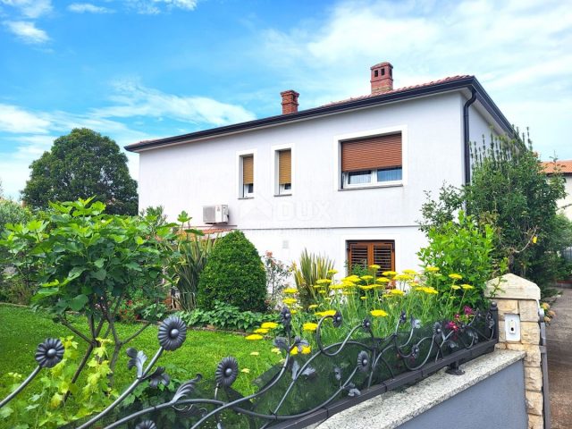 Hiša na predaj 277 m² – Umag
