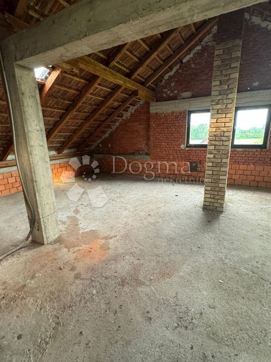Maison À vendre - SISAČKO-MOSLAVAČKA MARTINSKA VES