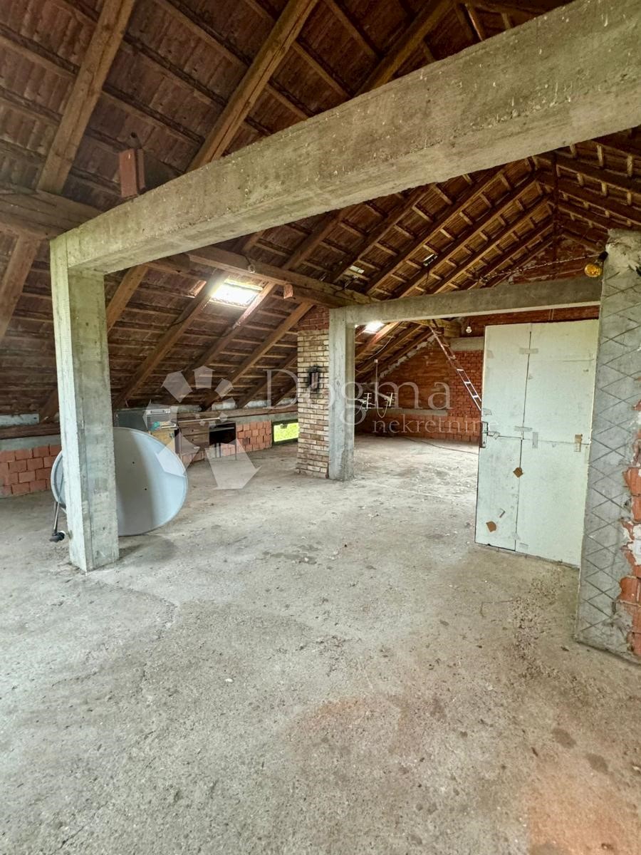 Maison À vendre - SISAČKO-MOSLAVAČKA MARTINSKA VES