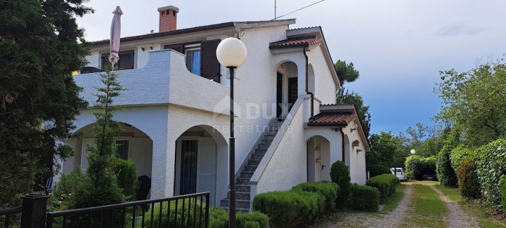 Hiša na predaj 180 m² – Linardići