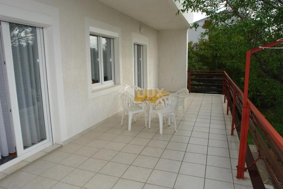 Kuća Na prodaju - PRIMORSKO-GORANSKA CRIKVENICA