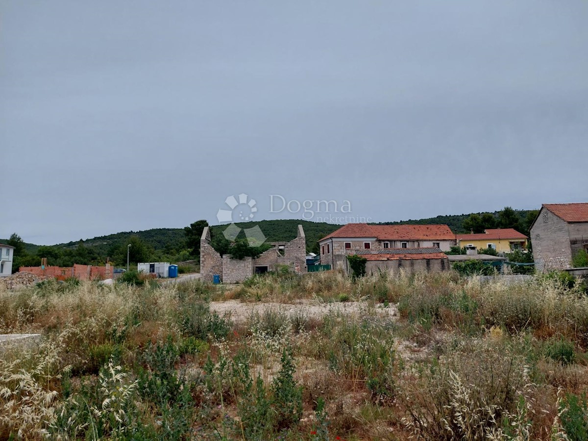 Pozemok Na predaj - ŠIBENSKO-KNINSKA TRIBUNJ