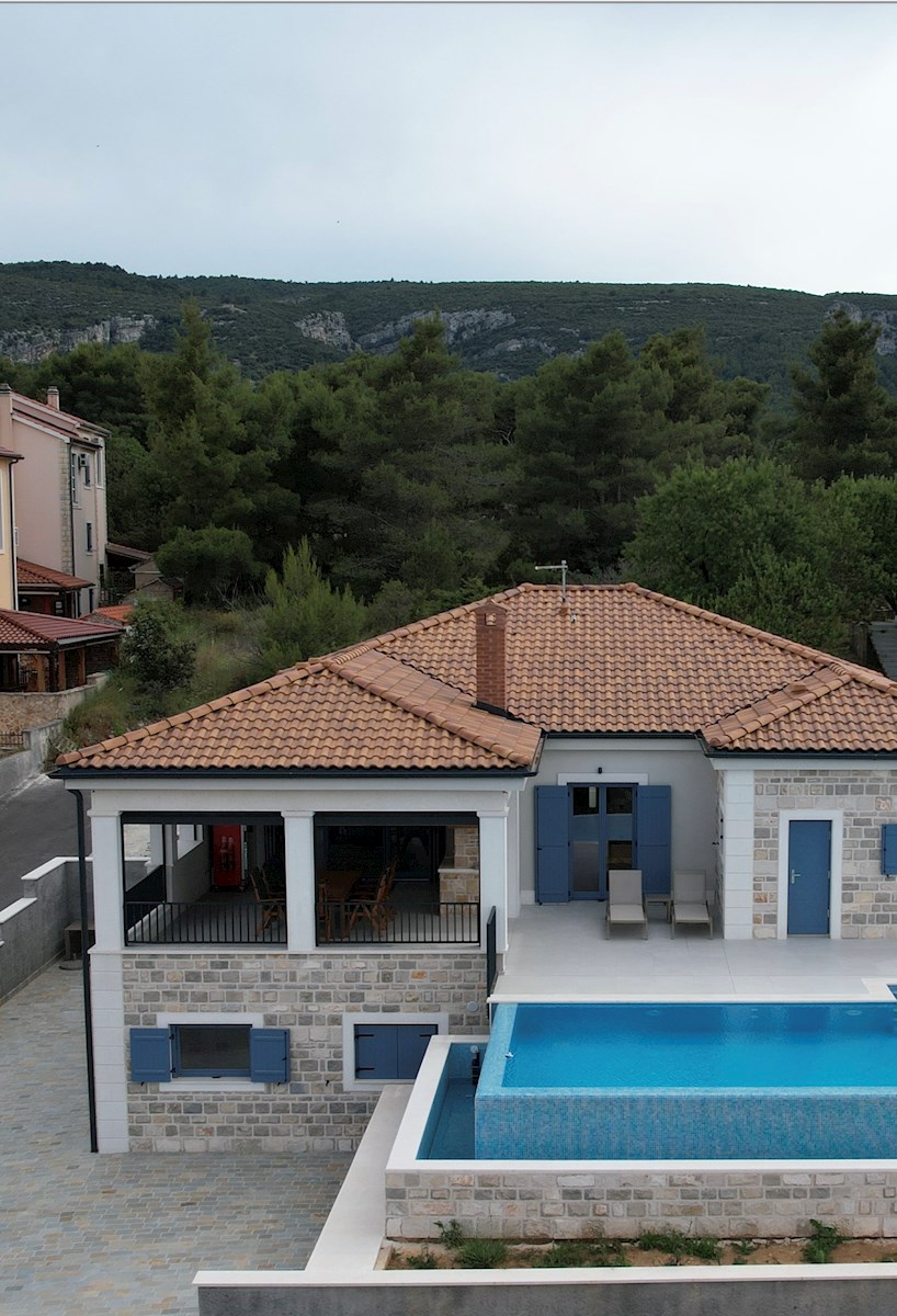 Casa In vendita - SPLITSKO-DALMATINSKA HVAR